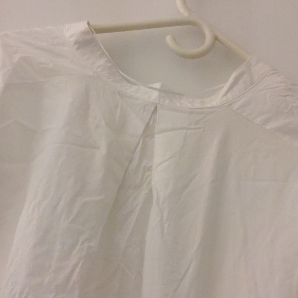 GU white flowy blouse - Picture 5 of 6